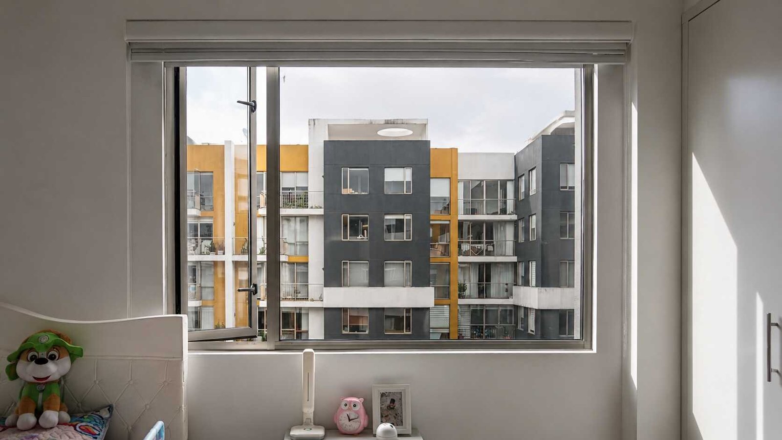Instalación ventanas antiruido El Pimar Bogotá 2
