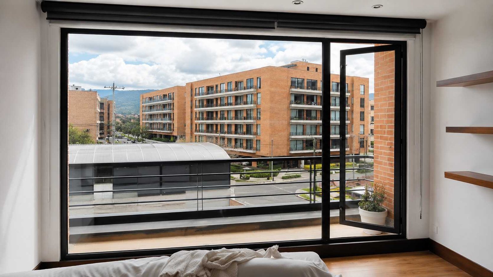 Instalación ventanas antiruido El Pimar Bogotá 4
