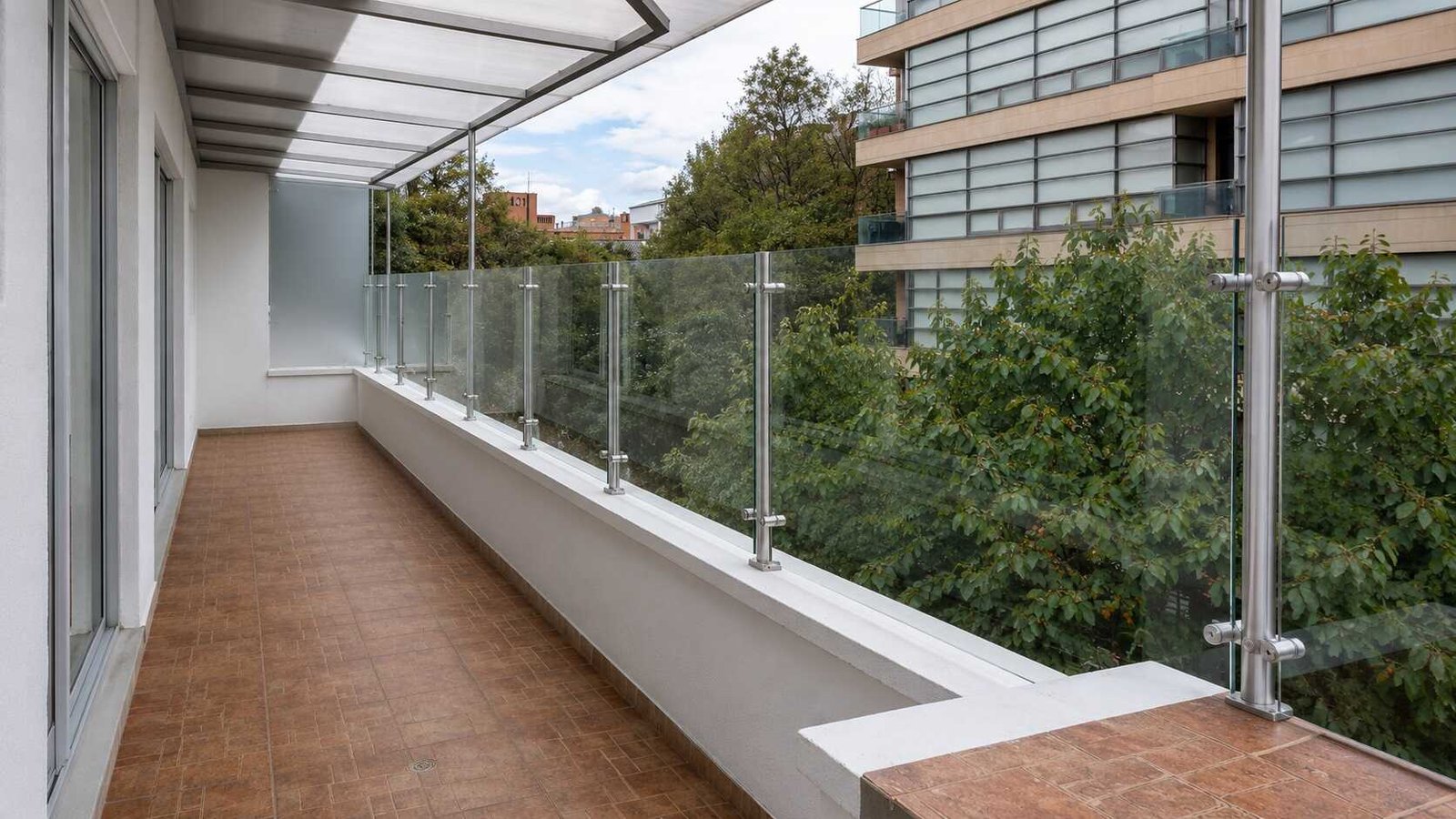 Proyectos Realizados Cerramiento exterior en vidrio - Cota, Cundinamarca